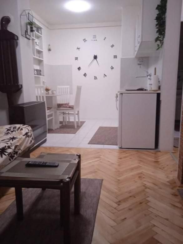 Apartman Breza Ruma Exterior foto